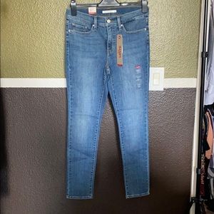 Levi’s 311 Shaping Skinny Jeans W28 L28